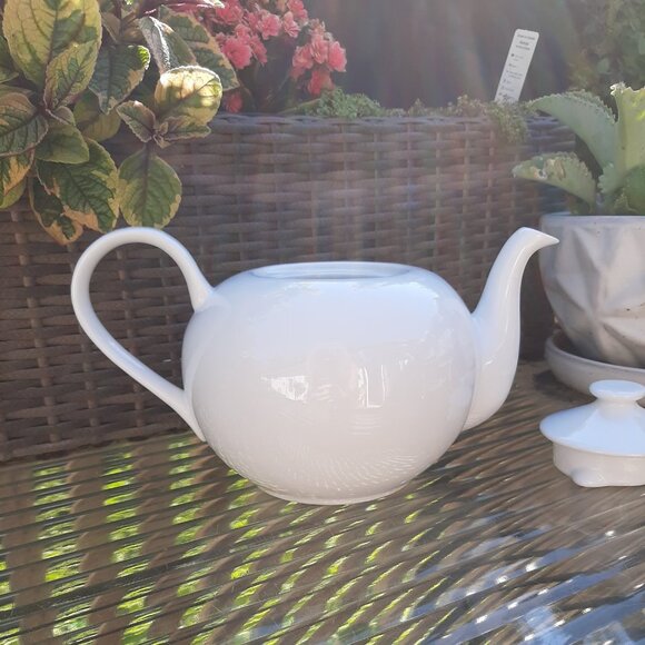 Mayfair & Jackson China Teapot - Picture 4 of 9